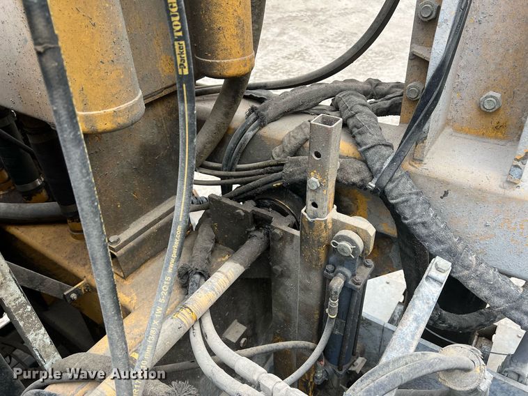 image for item OA9052 1993 HEM 12-27  slipform paver