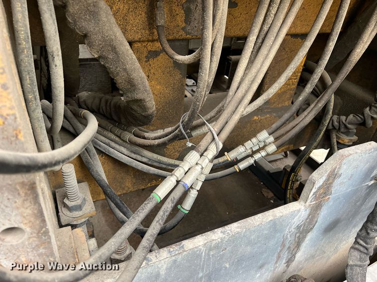 image for item OA9052 1993 HEM 12-27  slipform paver