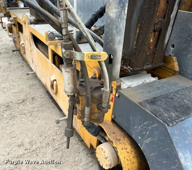 image for item OA9052 1993 HEM 12-27  slipform paver