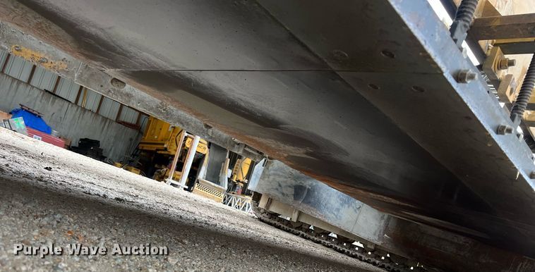 image for item OA9052 1993 HEM 12-27  slipform paver