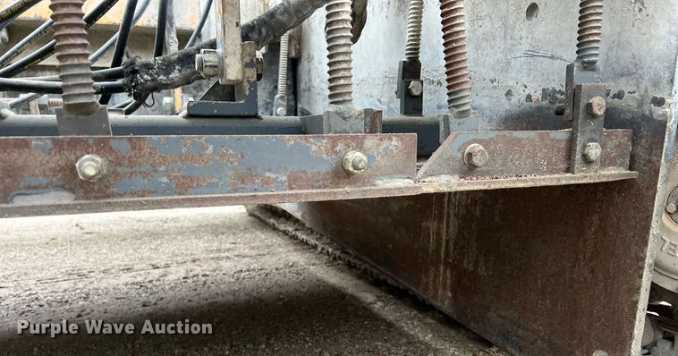 image for item OA9052 1993 HEM 12-27  slipform paver