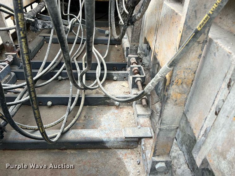 image for item OA9052 1993 HEM 12-27  slipform paver