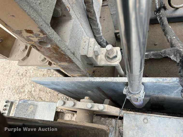 image for item OA9052 1993 HEM 12-27  slipform paver