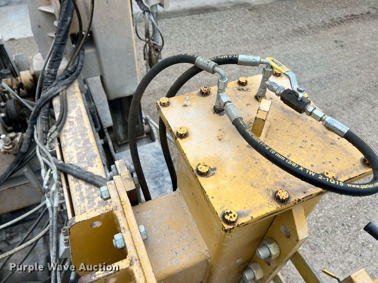 image for item OA9052 1993 HEM 12-27  slipform paver