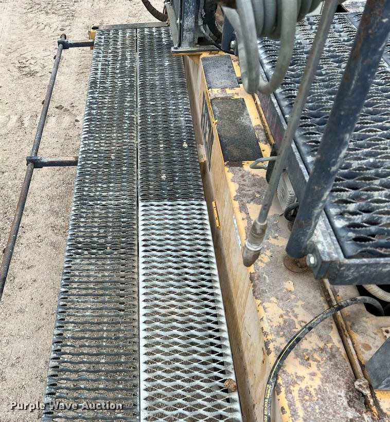 image for item OA9052 1993 HEM 12-27  slipform paver