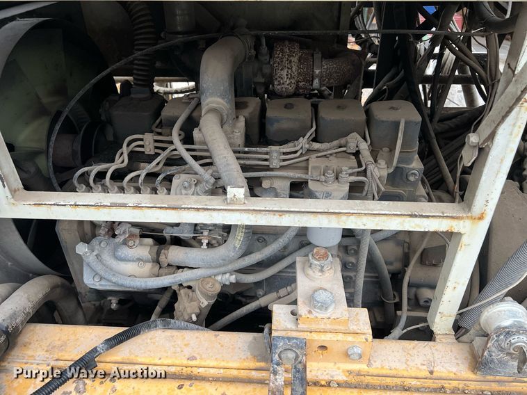 image for item OA9052 1993 HEM 12-27  slipform paver