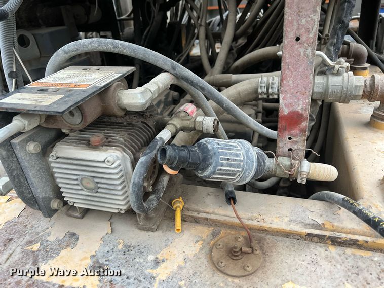 image for item OA9052 1993 HEM 12-27  slipform paver