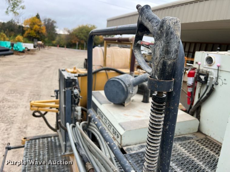 image for item OA9052 1993 HEM 12-27  slipform paver