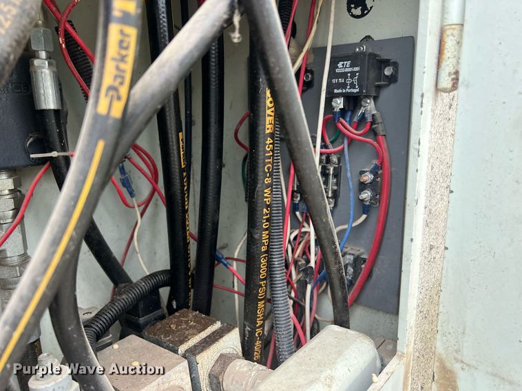 image for item OA9052 1993 HEM 12-27  slipform paver