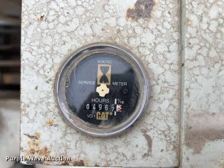 image for item OA9052 1993 HEM 12-27  slipform paver