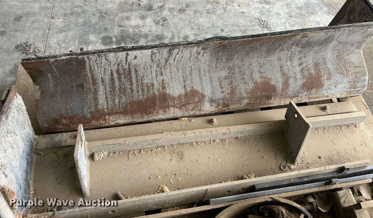 image for item OA9052 1993 HEM 12-27  slipform paver