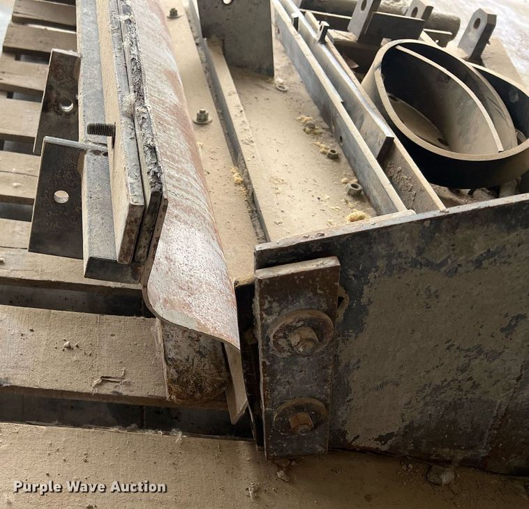 image for item OA9052 1993 HEM 12-27  slipform paver