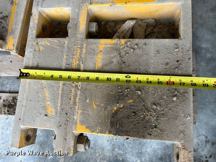 image for item OA9052 1993 HEM 12-27  slipform paver