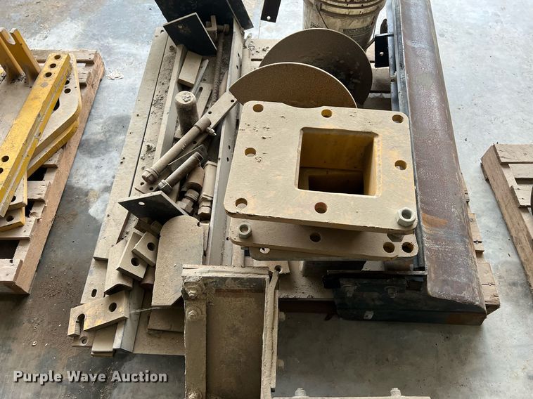 image for item OA9052 1993 HEM 12-27  slipform paver