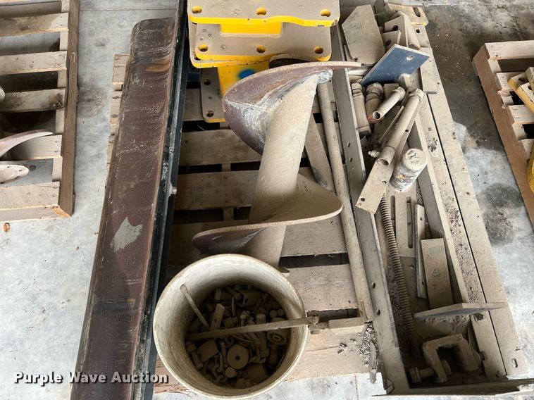 image for item OA9052 1993 HEM 12-27  slipform paver