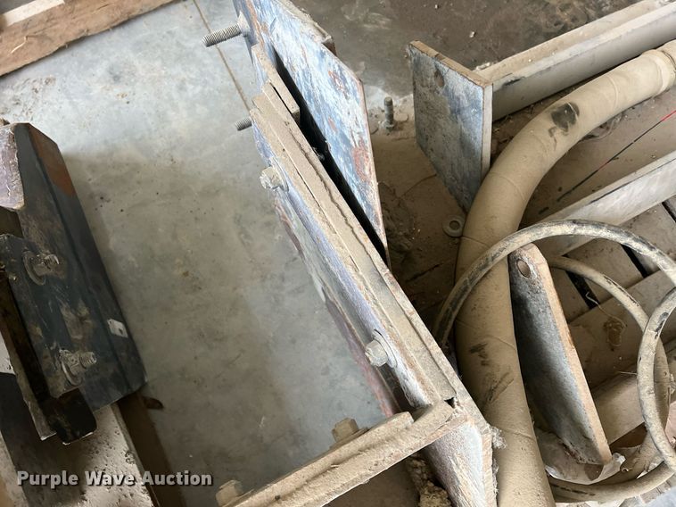 image for item OA9052 1993 HEM 12-27  slipform paver