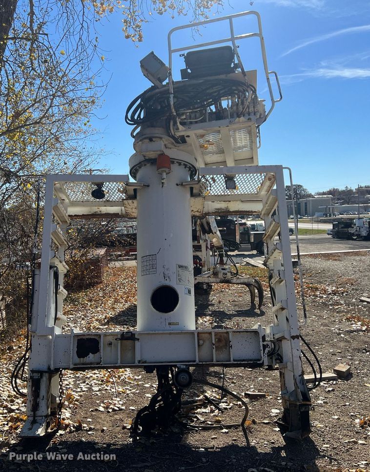 image for item OA9161 Builtrite 24200070  truck mounted crane