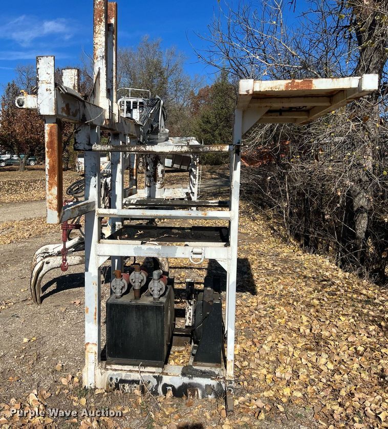 image for item OA9161 Builtrite 24200070  truck mounted crane