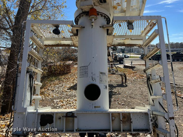 image for item OA9161 Builtrite 24200070  truck mounted crane