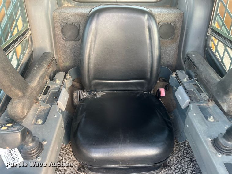 image for item OA9169 Mustang 2500RT Turbo  tracked skid steer loader