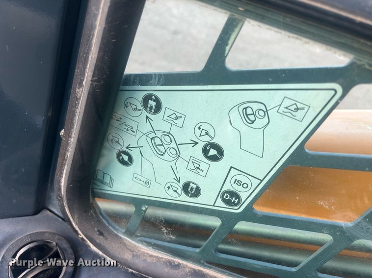 image for item OA9169 Mustang 2500RT Turbo  tracked skid steer loader