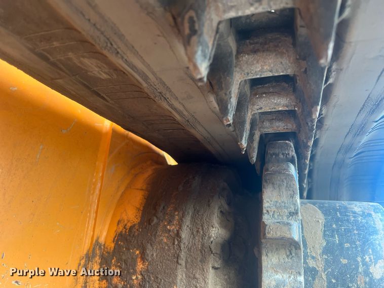 image for item OA9169 Mustang 2500RT Turbo  tracked skid steer loader