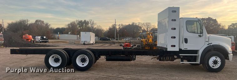 image for item OA9171 2016 Freightliner Business Class M2  truck cab and chassis