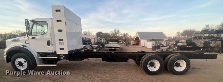 image for item OA9171 2016 Freightliner Business Class M2  truck cab and chassis