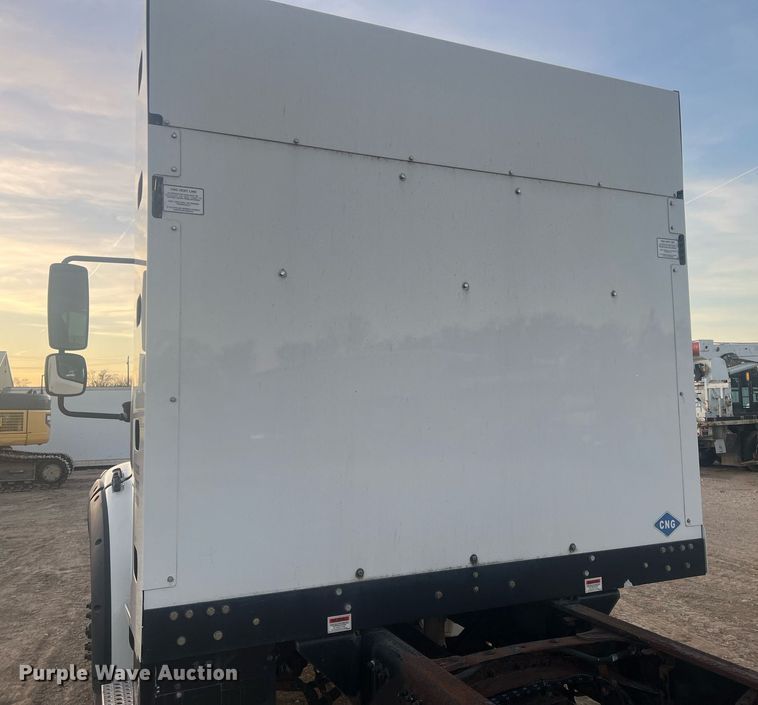 image for item OA9171 2016 Freightliner Business Class M2  truck cab and chassis