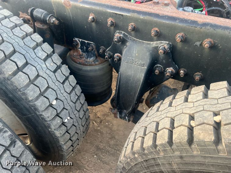 image for item OA9171 2016 Freightliner Business Class M2  truck cab and chassis