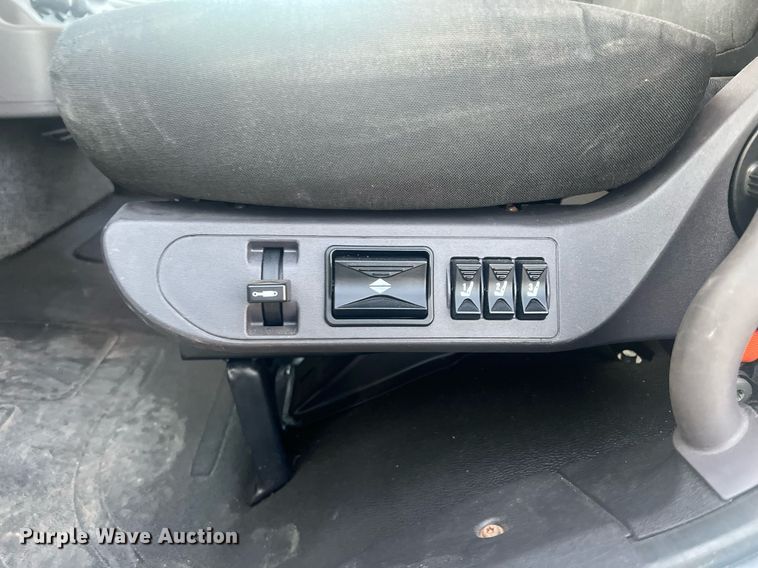 image for item OA9171 2016 Freightliner Business Class M2  truck cab and chassis