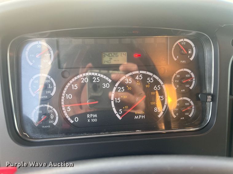 image for item OA9171 2016 Freightliner Business Class M2  truck cab and chassis