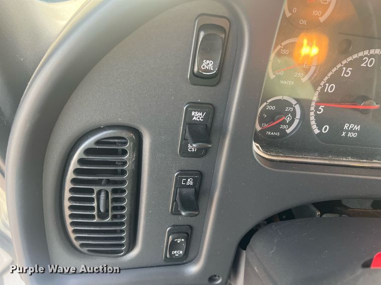 image for item OA9171 2016 Freightliner Business Class M2  truck cab and chassis