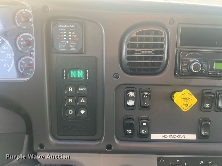 image for item OA9171 2016 Freightliner Business Class M2  truck cab and chassis