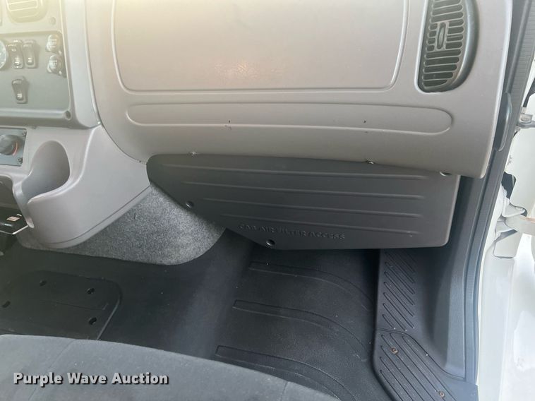 image for item OA9171 2016 Freightliner Business Class M2  truck cab and chassis