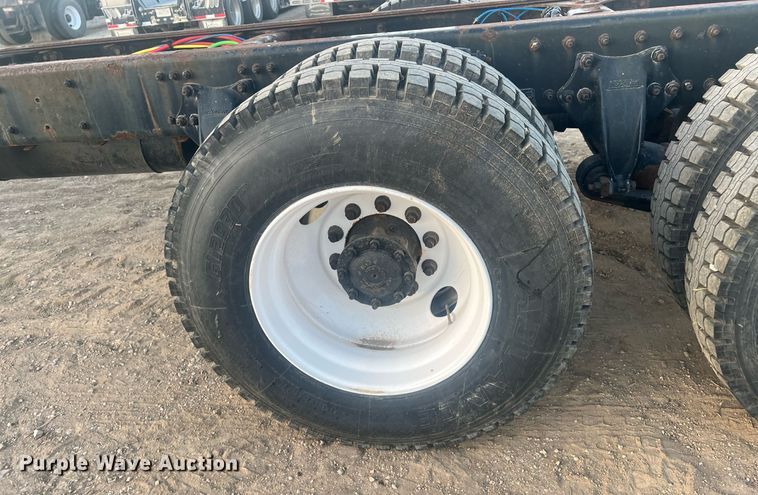 image for item OA9171 2016 Freightliner Business Class M2  truck cab and chassis