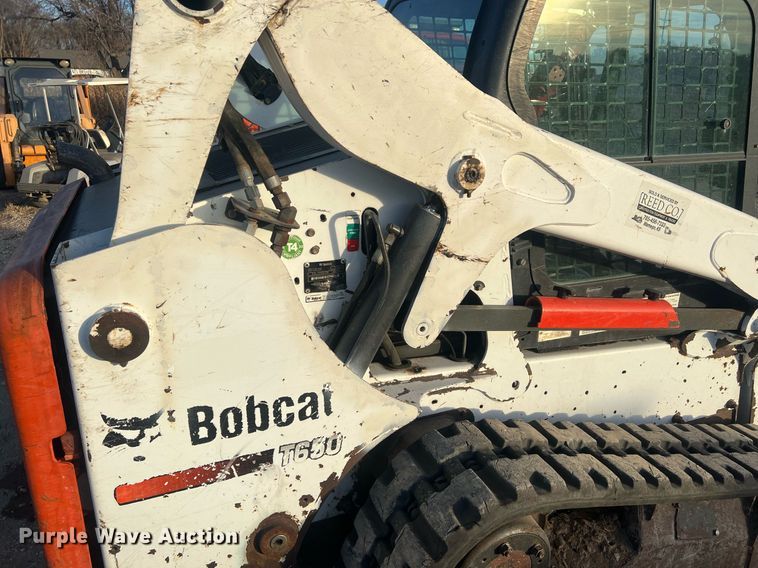 image for item OA9183 2015 Bobcat T650  tracked skid steer loader
