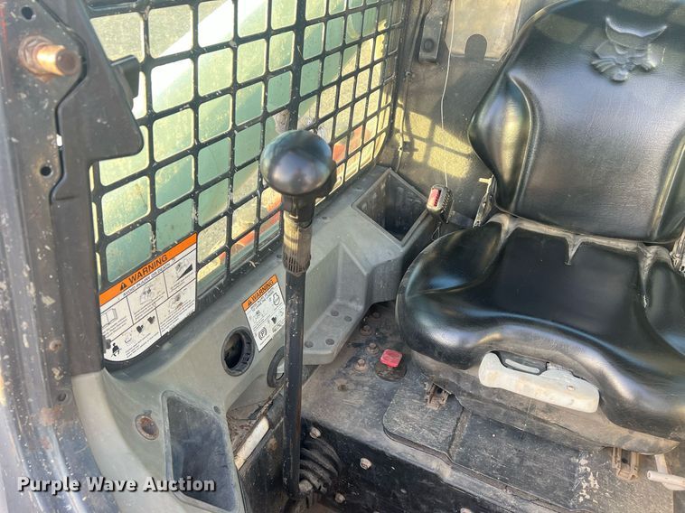 image for item OA9183 2015 Bobcat T650  tracked skid steer loader