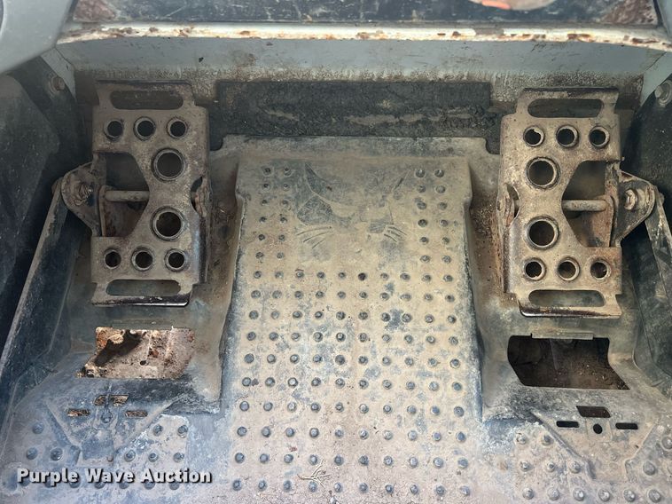 image for item OA9183 2015 Bobcat T650  tracked skid steer loader