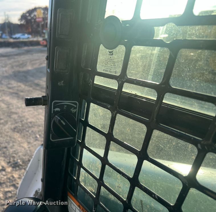 image for item OA9183 2015 Bobcat T650  tracked skid steer loader