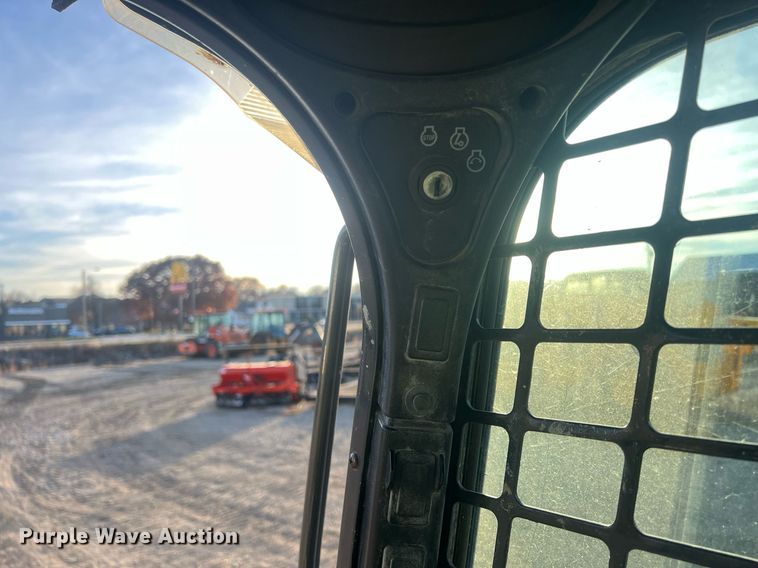 image for item OA9183 2015 Bobcat T650  tracked skid steer loader