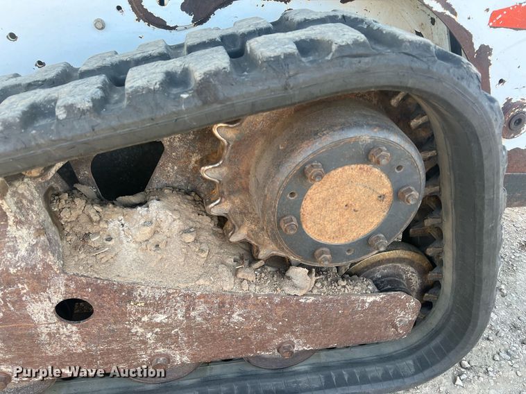 image for item OA9183 2015 Bobcat T650  tracked skid steer loader