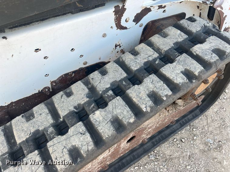 image for item OA9183 2015 Bobcat T650  tracked skid steer loader