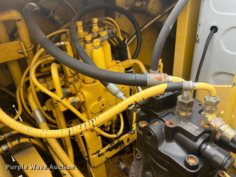 image for item OA9184 Kobelco SK160LC  excavator