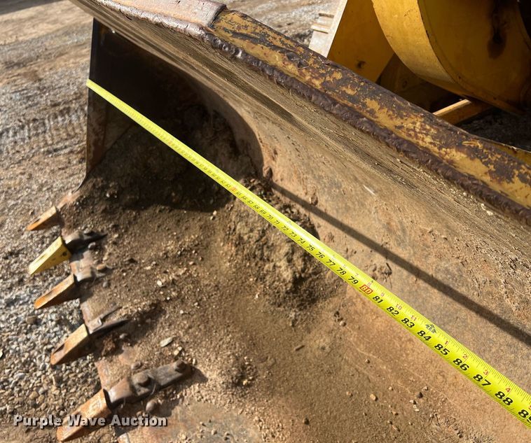 image for item OA9185 2005 Caterpillar 953C  track loader