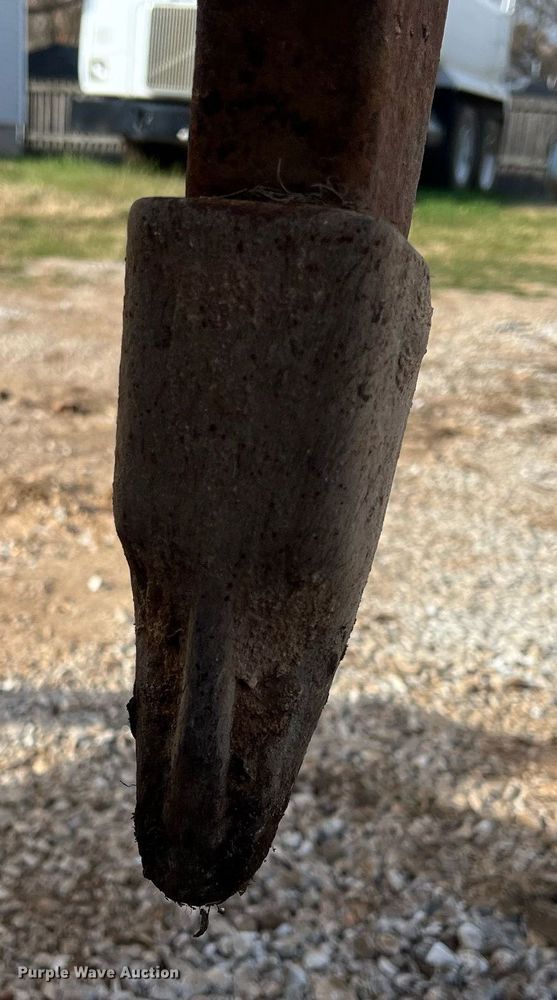 image for item OA9185 2005 Caterpillar 953C  track loader