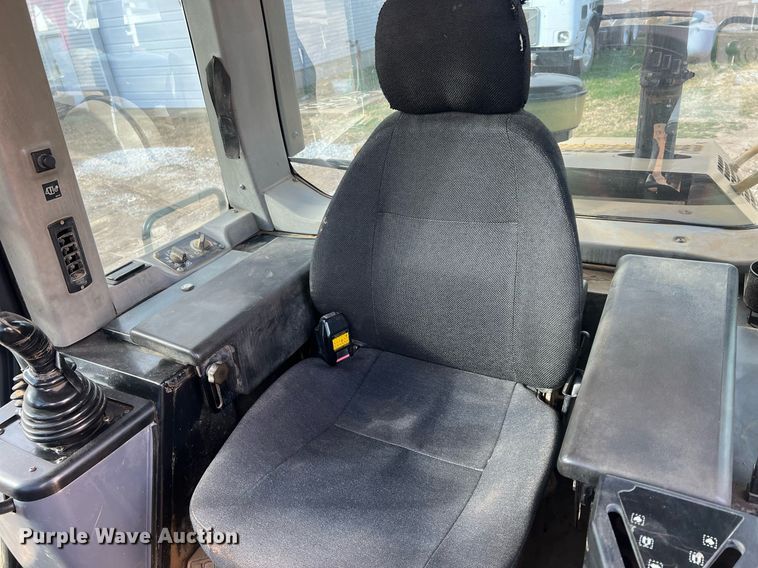 image for item OA9185 2005 Caterpillar 953C  track loader