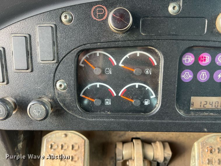 image for item OA9185 2005 Caterpillar 953C  track loader