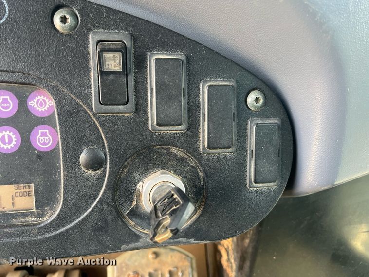 image for item OA9185 2005 Caterpillar 953C  track loader