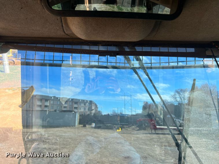 image for item OA9185 2005 Caterpillar 953C  track loader